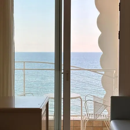 Marittimo - Clipper Fronte Mare Riccione