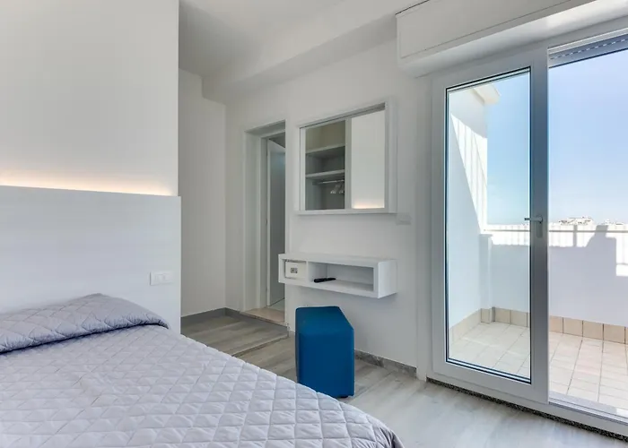 Marittimo - Clipper Fronte Mare 3*