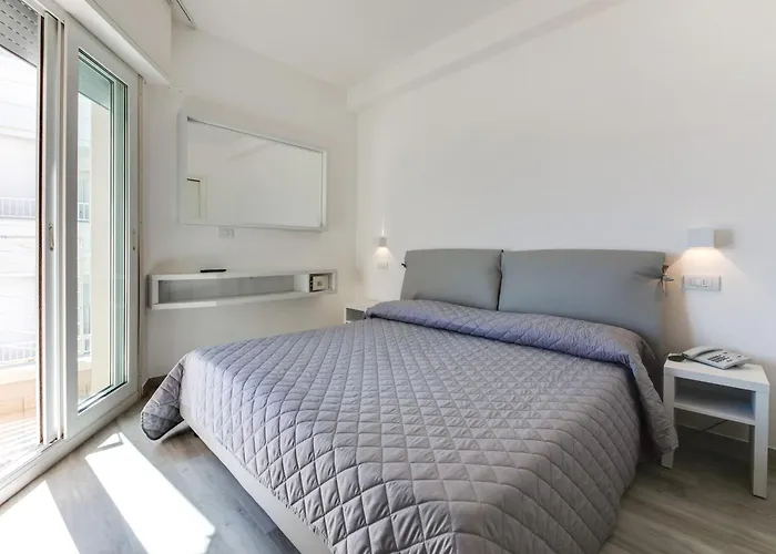 Hotel Marittimo - Clipper Fronte Mare Riccione