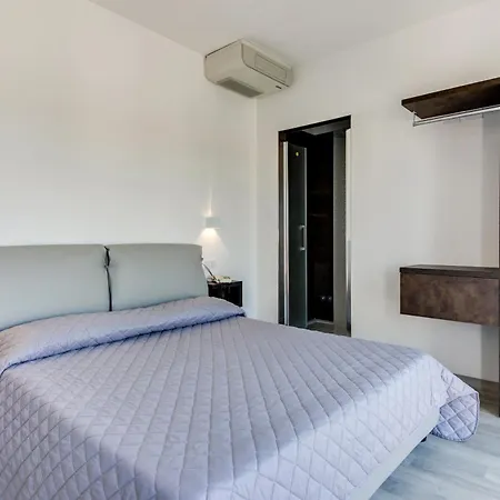 Marittimo - Clipper Fronte Mare 3*