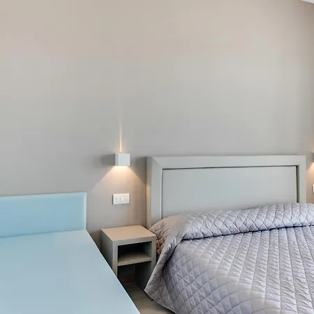 Hotel Marittimo - Clipper Fronte Mare 3*