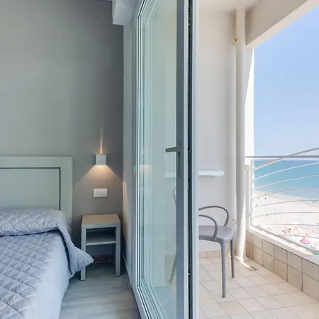 Hotel Marittimo - Clipper Fronte Mare