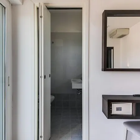 Marittimo - Clipper Fronte Mare 3*