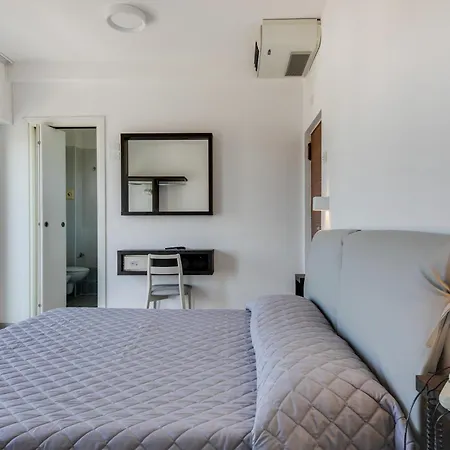 Marittimo - Clipper Fronte Mare Hotel Riccione