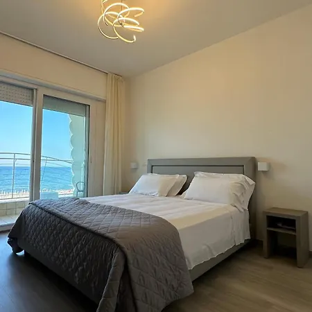 Hotel Marittimo - Clipper Fronte Mare 3*