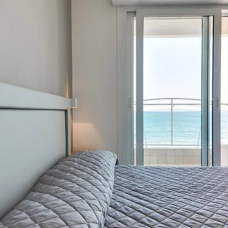 Marittimo - Clipper Fronte Mare Riccione