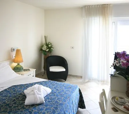 Marittimo - Clipper Fronte Mare Riccione