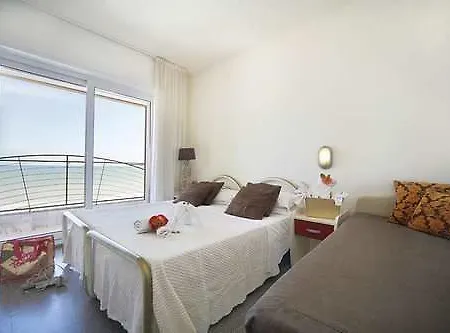 Hotel Marittimo - Clipper Fronte Mare 3*