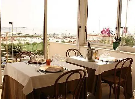 Marittimo - Clipper Fronte Mare 3*