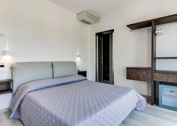 Marittimo - Clipper Fronte Mare 3*