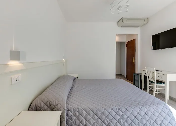 Marittimo - Clipper Fronte Mare 3*