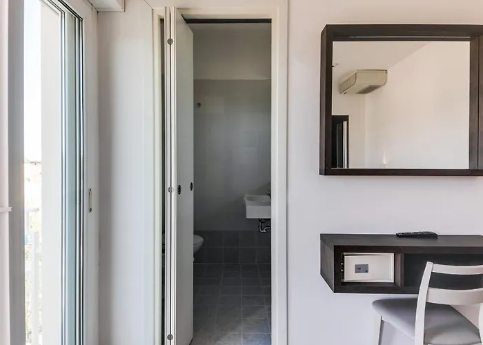 Marittimo - Clipper Fronte Mare 3*