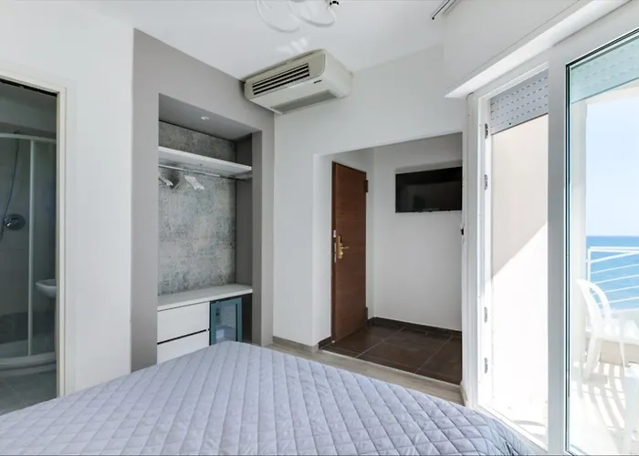 Marittimo - Clipper Fronte Mare