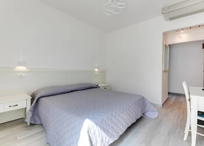 Marittimo - Clipper Fronte Mare 3*