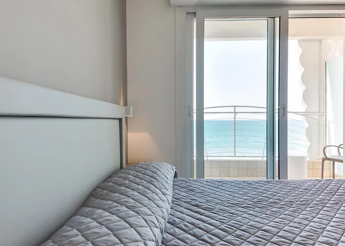 Marittimo - Clipper Fronte Mare Riccione